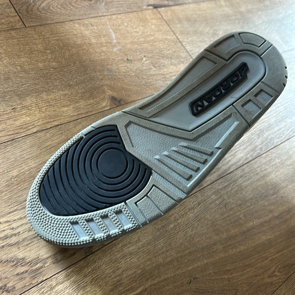 Men's Air Jordan 3 - Picture 10 of 11